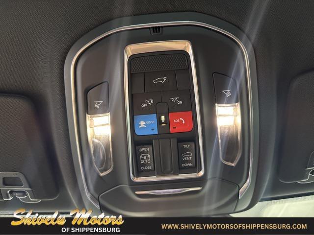 new 2025 Jeep Grand Cherokee L car, priced at $40,811