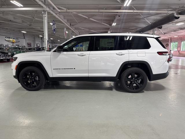 new 2025 Jeep Grand Cherokee L car, priced at $45,622