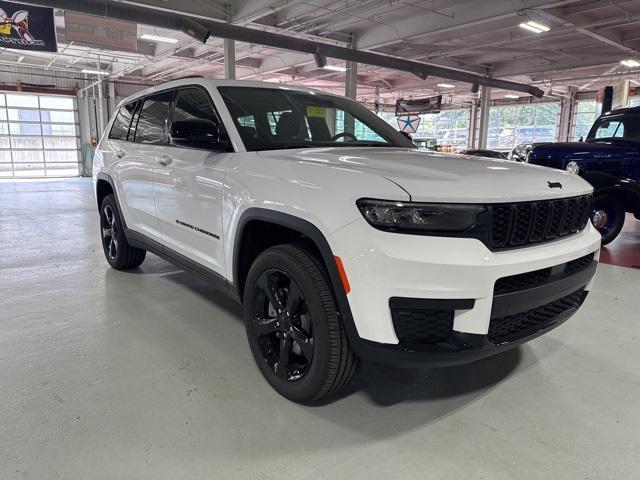 new 2025 Jeep Grand Cherokee L car, priced at $45,622