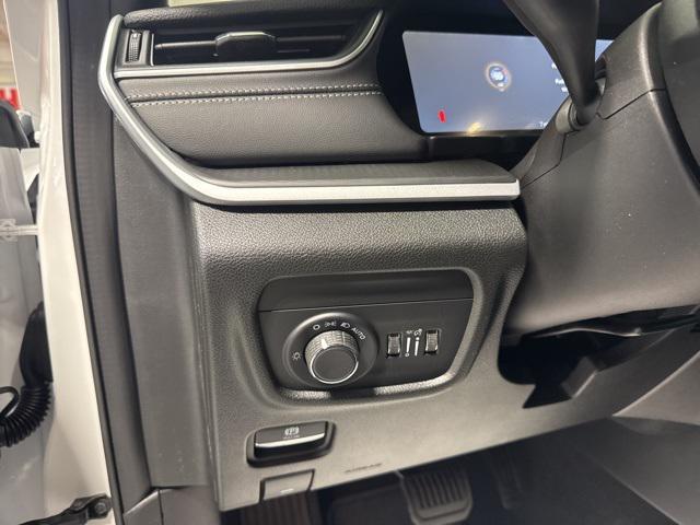 new 2025 Jeep Grand Cherokee car, priced at $42,046