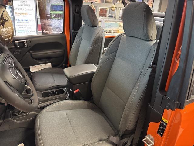 new 2025 Jeep Wrangler car, priced at $42,587