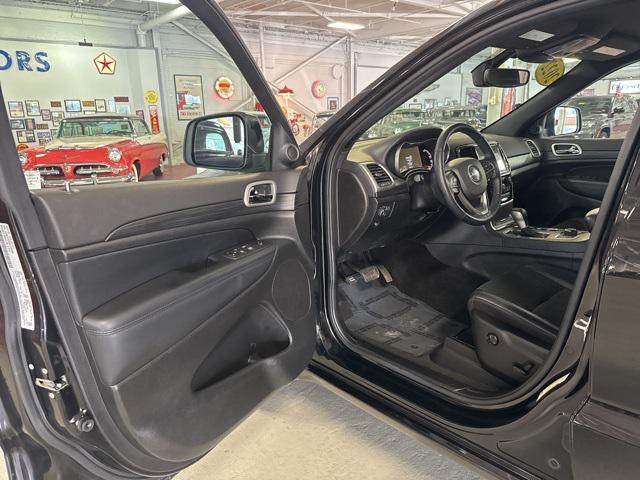 used 2022 Jeep Grand Cherokee car, priced at $30,995