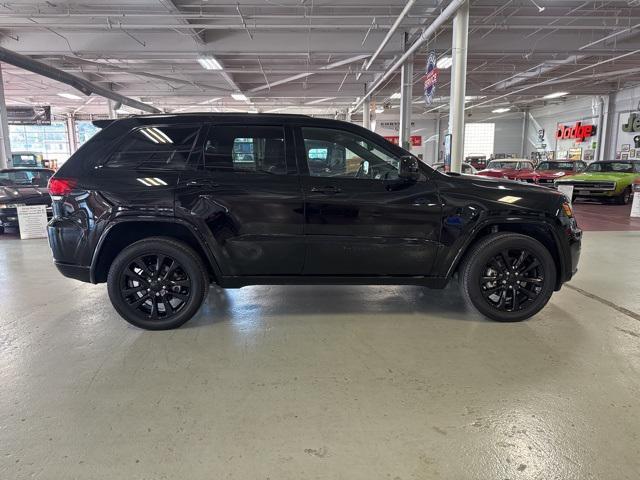 used 2022 Jeep Grand Cherokee car, priced at $30,995