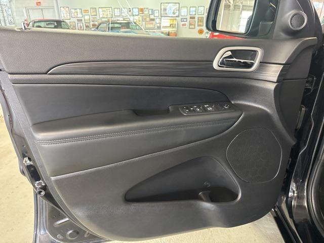 used 2022 Jeep Grand Cherokee car, priced at $30,995
