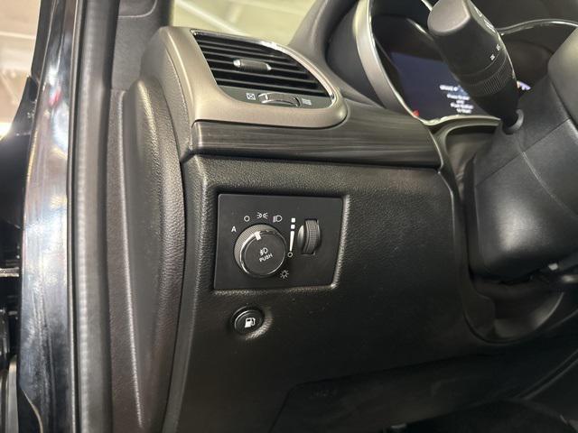 used 2022 Jeep Grand Cherokee car, priced at $30,995