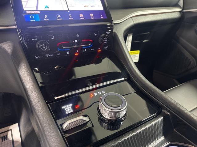 new 2025 Jeep Grand Cherokee car, priced at $41,796