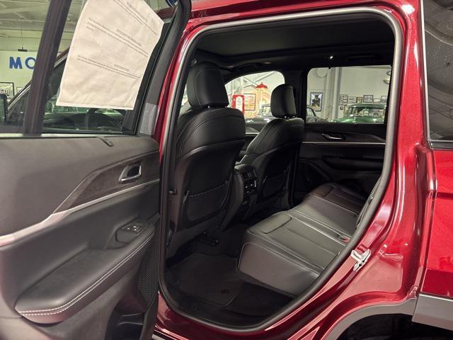 new 2025 Jeep Grand Cherokee car, priced at $47,642