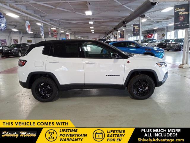 new 2024 Jeep Compass car, priced at $40,439