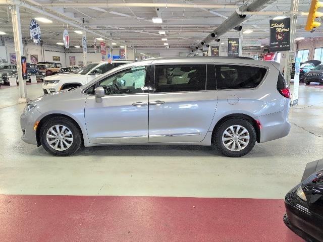 used 2017 Chrysler Pacifica car, priced at $9,995