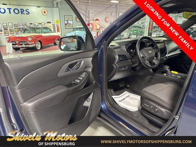 used 2023 Chevrolet Traverse car, priced at $33,495