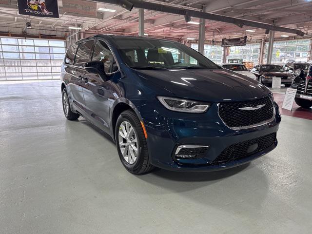 new 2025 Chrysler Pacifica car, priced at $46,248
