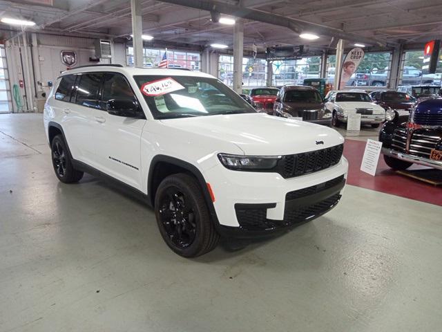 new 2024 Jeep Grand Cherokee L car, priced at $45,667