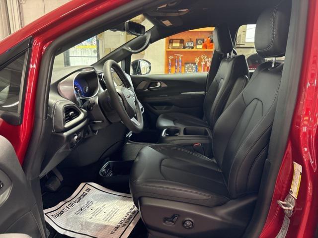 new 2026 Chrysler Pacifica car, priced at $45,692