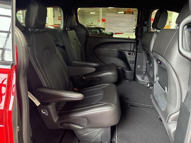 new 2026 Chrysler Pacifica car, priced at $45,692