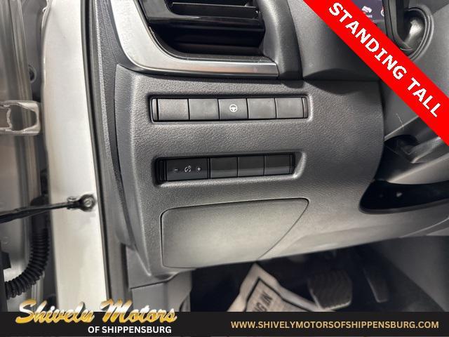 used 2022 Nissan Rogue car, priced at $24,295