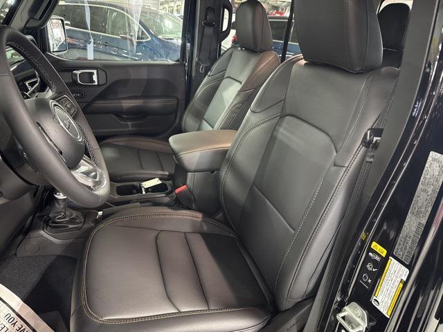 new 2025 Jeep Gladiator car, priced at $42,493