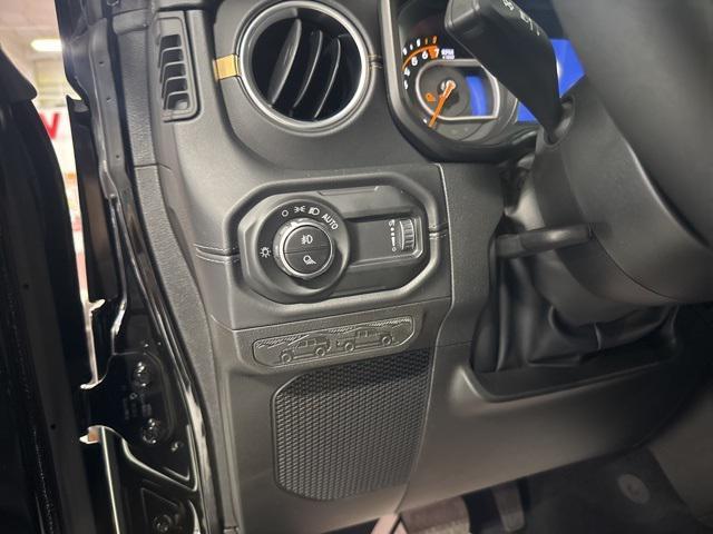 new 2025 Jeep Gladiator car, priced at $42,493