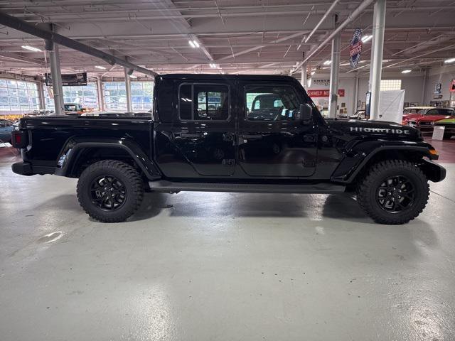 new 2025 Jeep Gladiator car, priced at $42,493