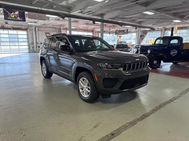 new 2025 Jeep Grand Cherokee car, priced at $41,680