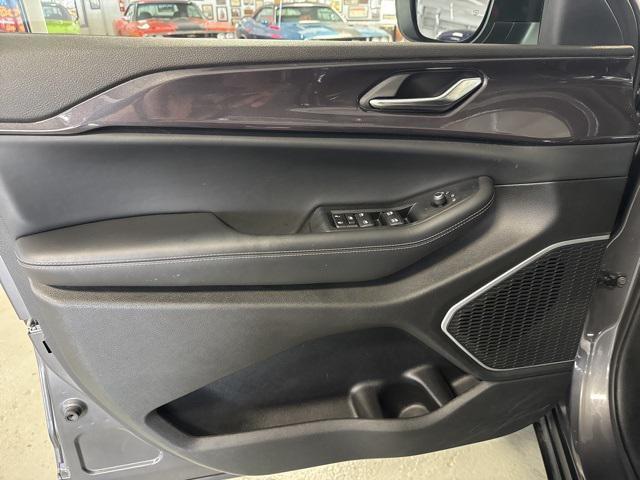 used 2021 Jeep Grand Cherokee L car, priced at $30,495
