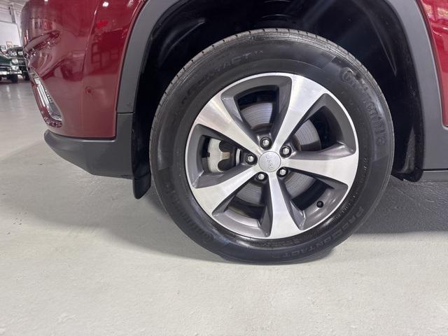 used 2021 Jeep Cherokee car, priced at $27,888