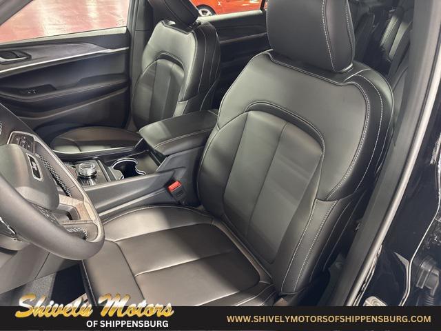 new 2025 Jeep Grand Cherokee L car, priced at $41,556