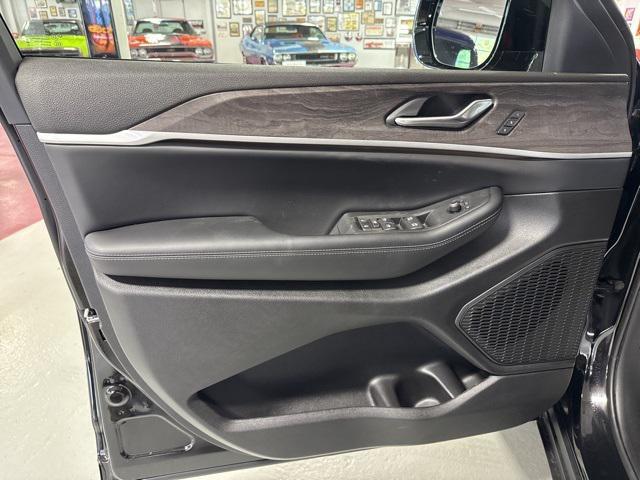 new 2025 Jeep Grand Cherokee L car, priced at $45,672