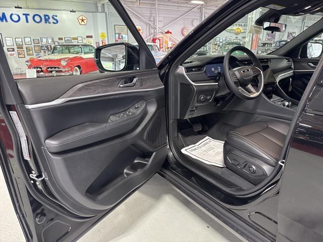 new 2025 Jeep Grand Cherokee L car, priced at $45,672