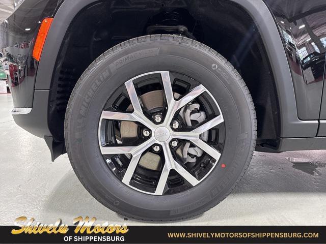 new 2025 Jeep Grand Cherokee L car, priced at $41,556
