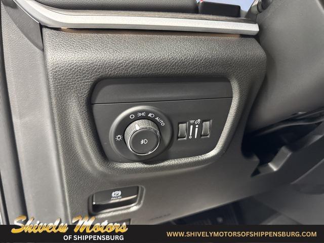 new 2025 Jeep Grand Cherokee L car, priced at $41,556