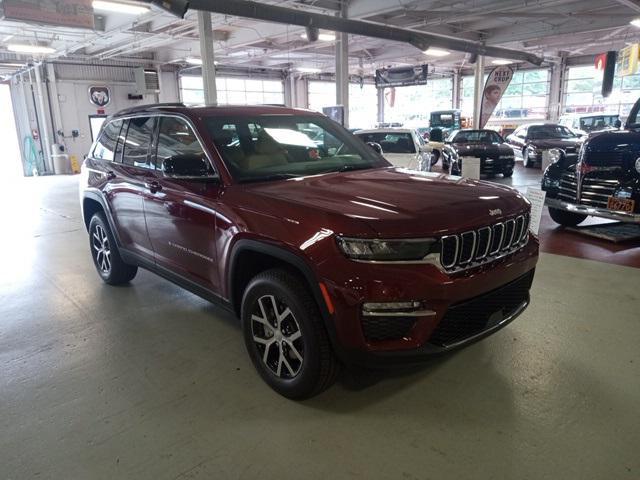 new 2024 Jeep Grand Cherokee car, priced at $42,468