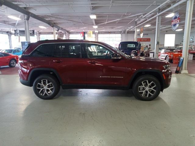 new 2024 Jeep Grand Cherokee car, priced at $42,468