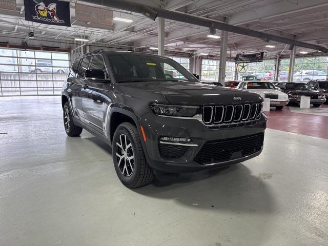 new 2025 Jeep Grand Cherokee car, priced at $46,583