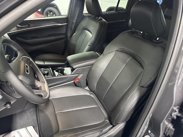 new 2025 Jeep Grand Cherokee car, priced at $46,583