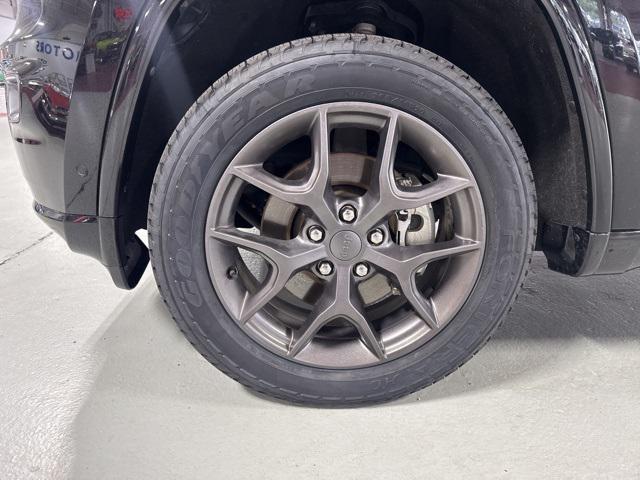 used 2021 Jeep Grand Cherokee car, priced at $30,295