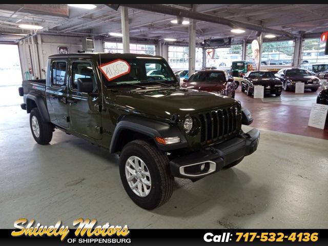 new 2023 Jeep Gladiator car, priced at $39,998