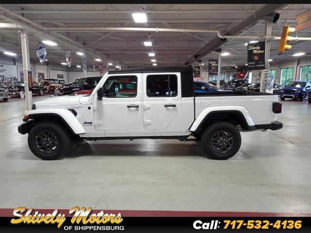 new 2024 Jeep Gladiator car, priced at $45,252