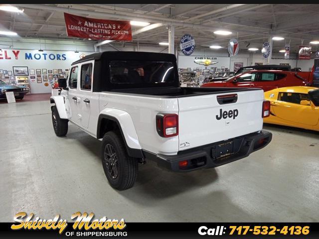 new 2024 Jeep Gladiator car, priced at $45,252