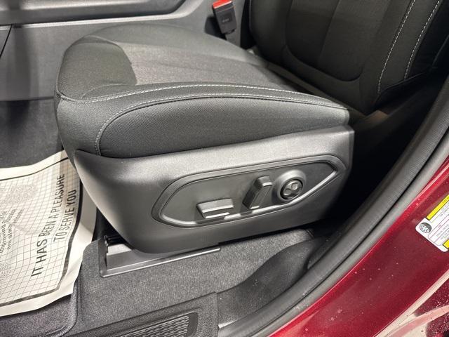 new 2025 Jeep Grand Cherokee car, priced at $38,870