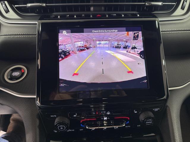 new 2025 Jeep Grand Cherokee car, priced at $38,870