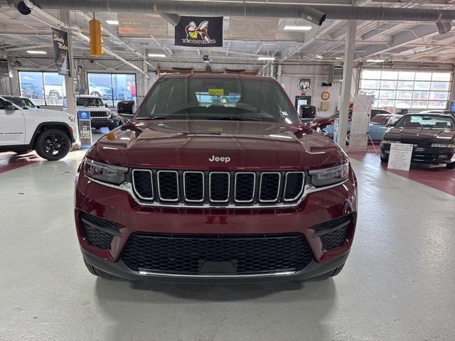new 2025 Jeep Grand Cherokee car, priced at $38,870