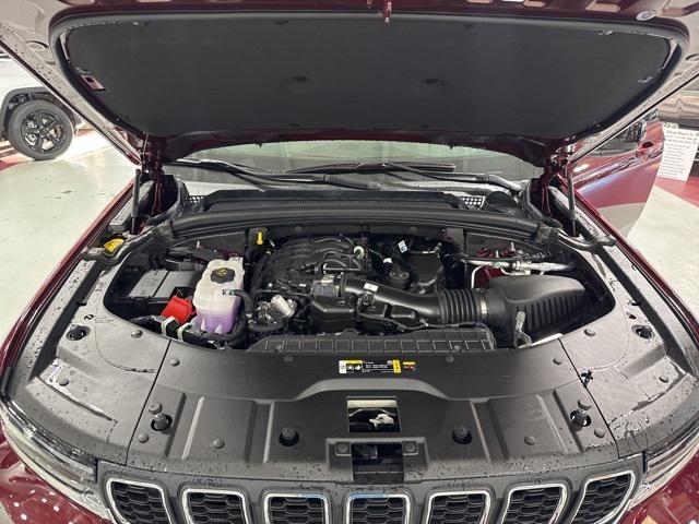 new 2025 Jeep Grand Cherokee car, priced at $38,870