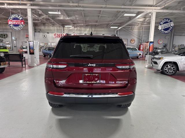 new 2025 Jeep Grand Cherokee car, priced at $38,870
