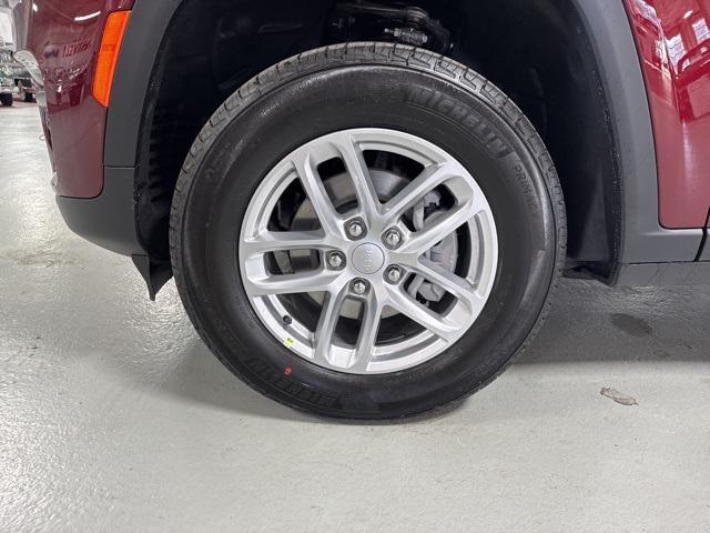 new 2025 Jeep Grand Cherokee car, priced at $38,870