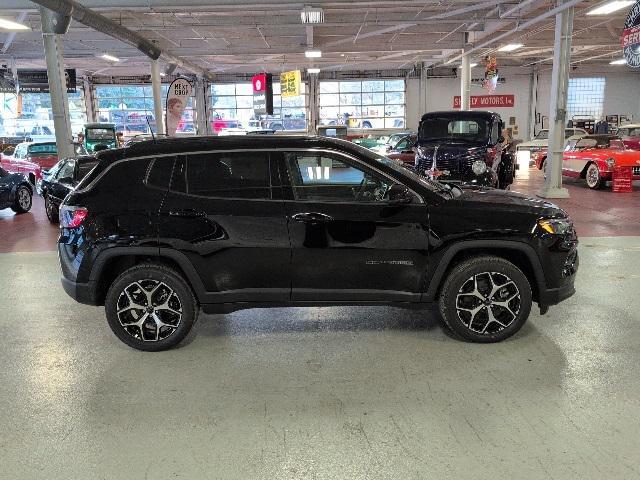 new 2025 Jeep Compass car, priced at $32,435