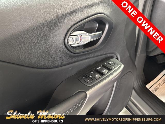 used 2021 Jeep Cherokee car, priced at $20,995