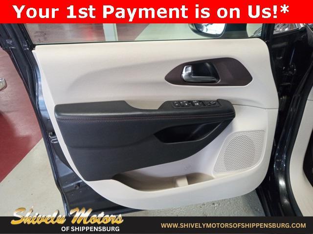 used 2019 Chrysler Pacifica car, priced at $15,995