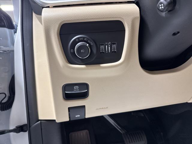 new 2025 Jeep Grand Cherokee car, priced at $46,059