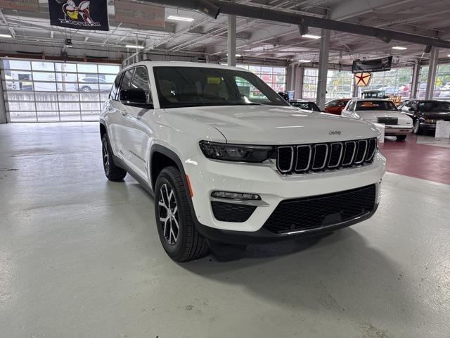 new 2025 Jeep Grand Cherokee car, priced at $46,059