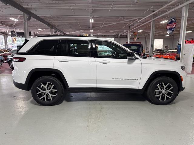 new 2025 Jeep Grand Cherokee car, priced at $46,059